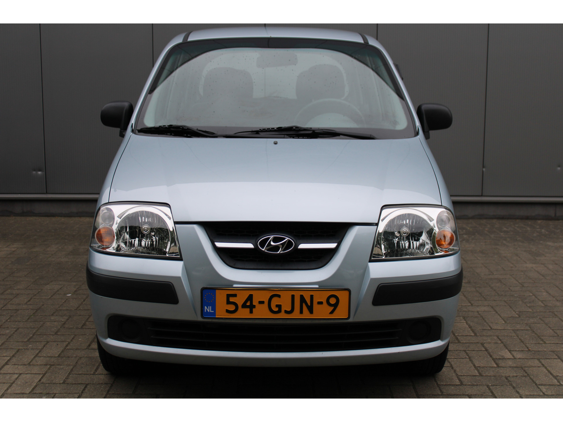45798249-10.jpg