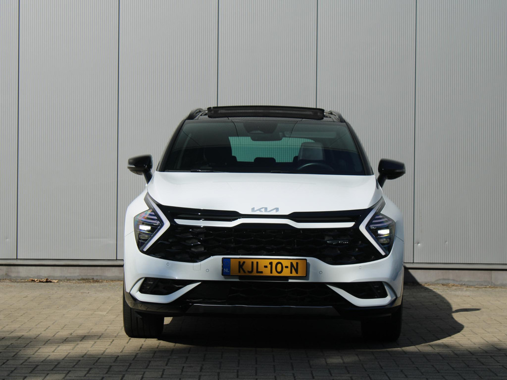 53605456-3.jpg