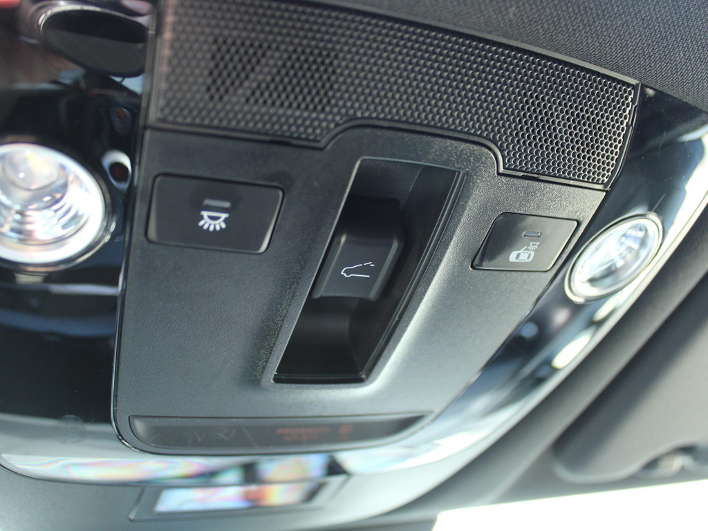 53605456-44.jpg
